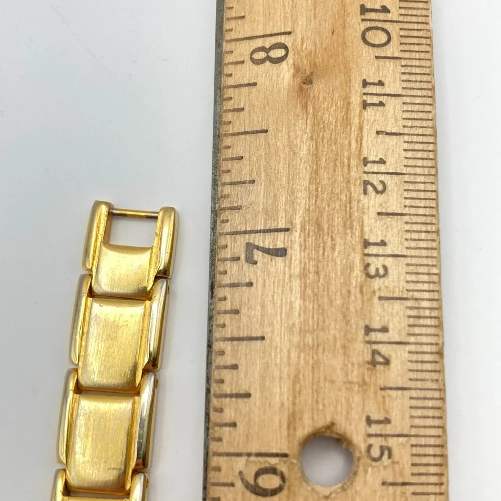 Cassant Womens Watch 22mm Gold Tone Elephant Slide Charms New Battery 6.75